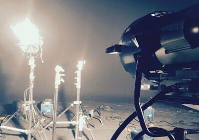 ����Ƭ����ҕ�l��ע�����(xi��ng)����Щ��